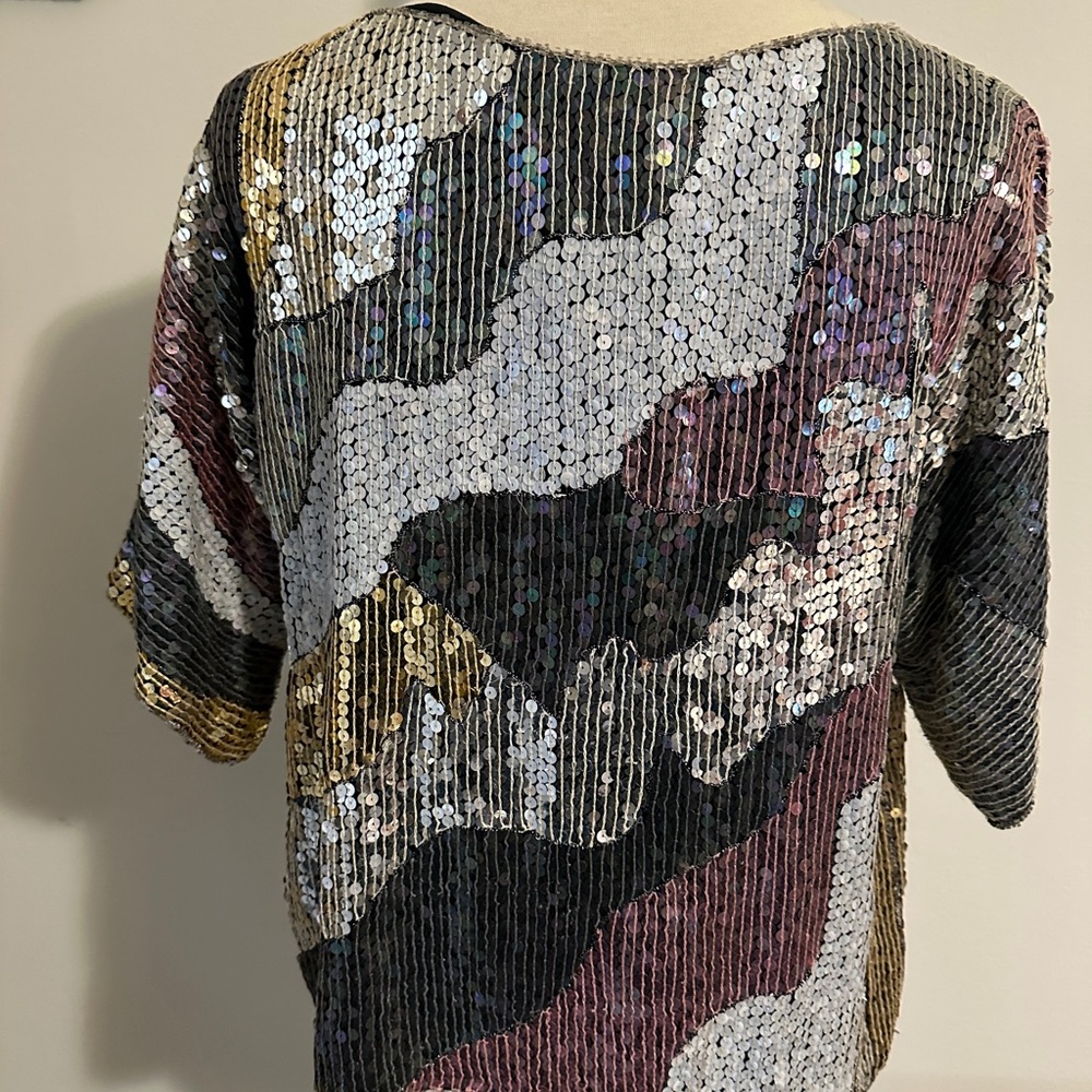 Sequin Patterned Top - Picture 5 of 6